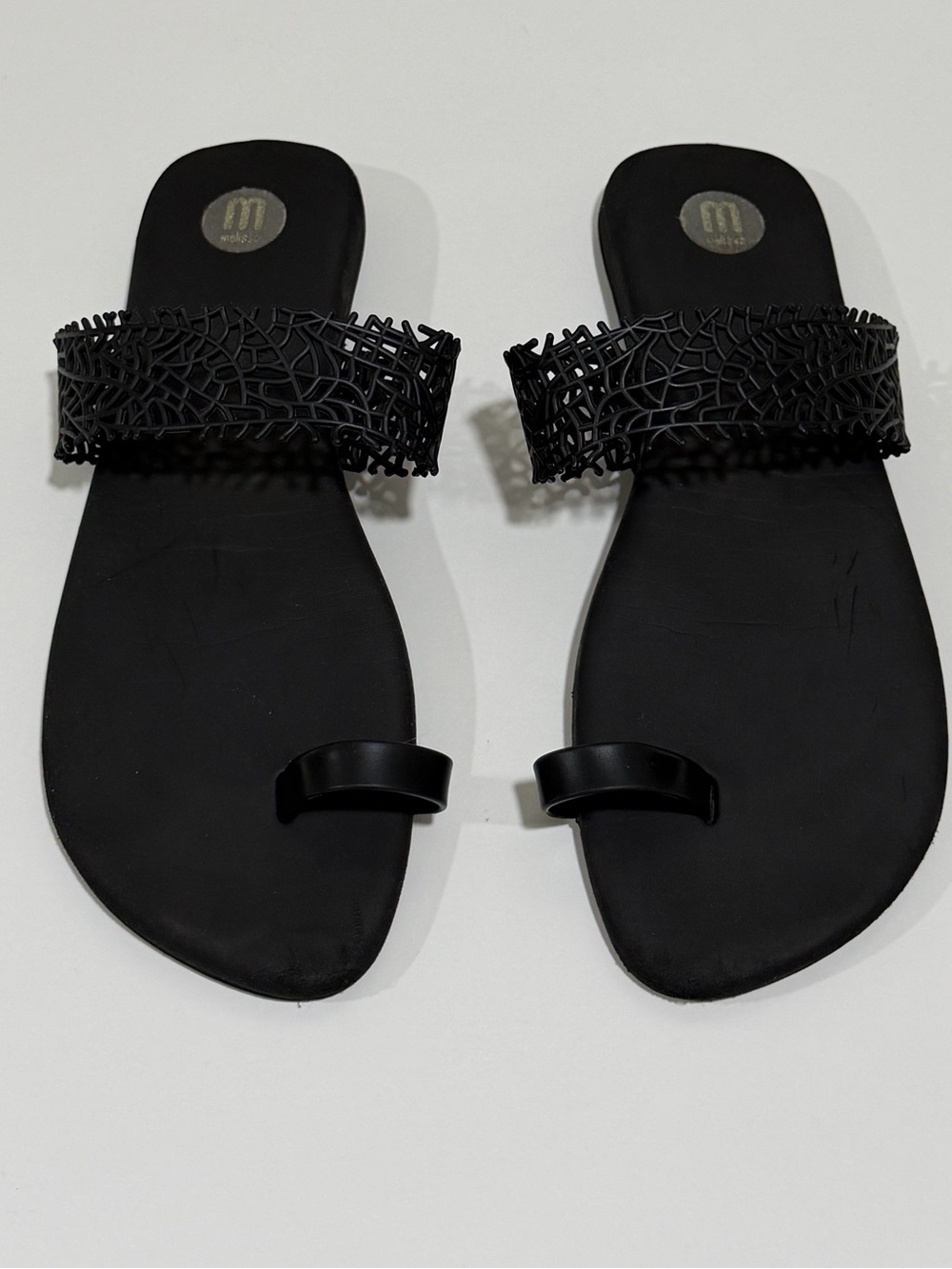 Melissa Black Toe-Ring Sandals Laser cut Laces Women Size 9
